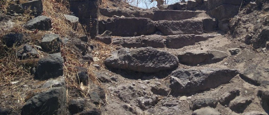 Karha Fort, Nashik, Maharashtra - Vushii.com